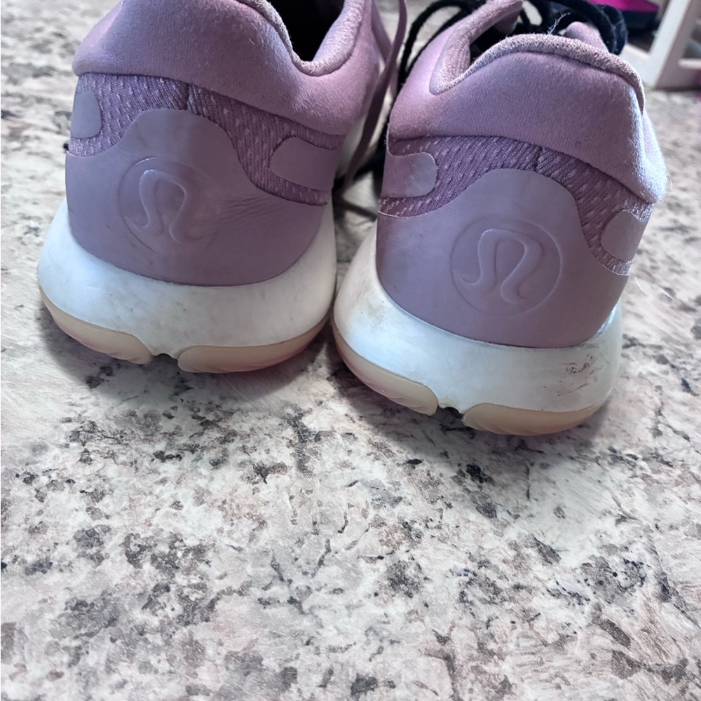 Women’s Mauve Athletic Lace-Up Sneakers Lululemon - Picture 2 of 4